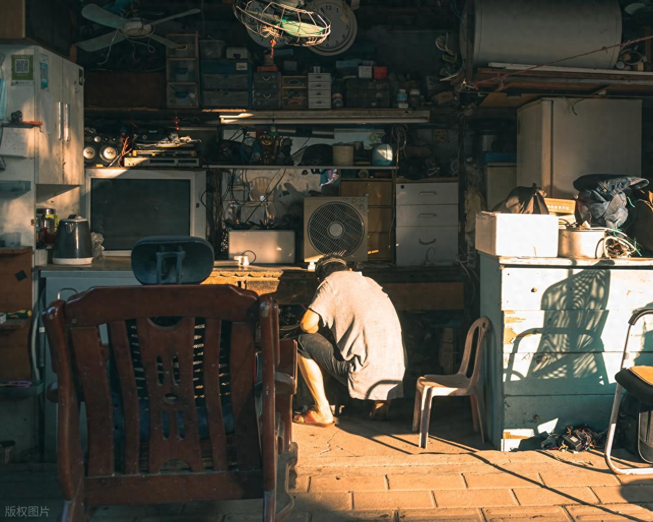 股市盈利与智商无关？爱迪生等名人炒股经历揭示心态才是关键