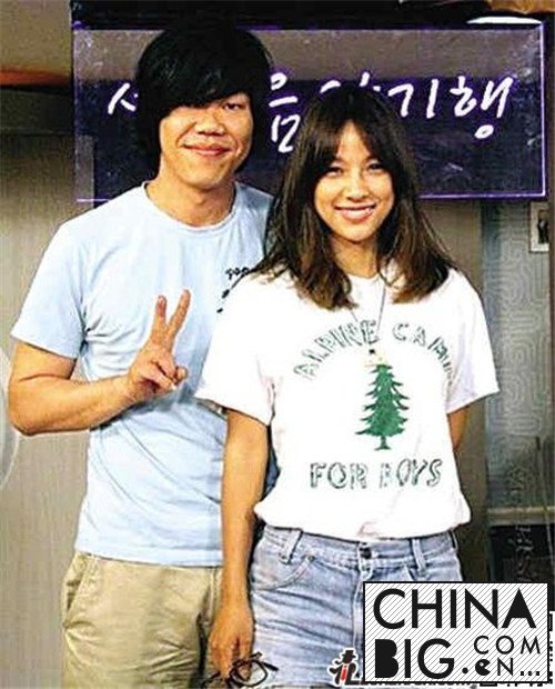 李孝利在韩国的地位如何？揭李孝利与丑男老公李常顺恋爱全过程