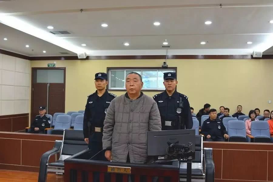 冯杰落马细节_酒钢原董事长冯杰受贿案_酒钢冯杰被查