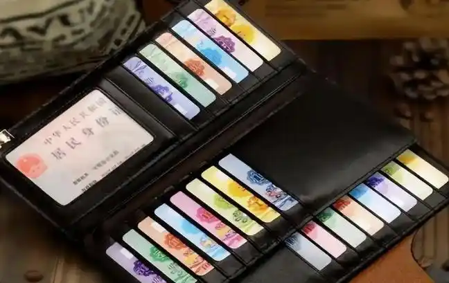 信用卡年费欠款影响征信_银行卡没扣到年费会冻结吗_银行卡长期不存钱不销户后果