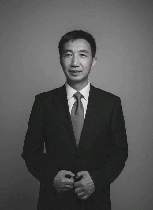 前海母基金 出资方_新疆前海联合基金 监管层变动 上海证券 入主