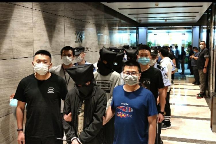 成渝警方破获特大网络诈骗案！老师指导配资炒股骗3000万