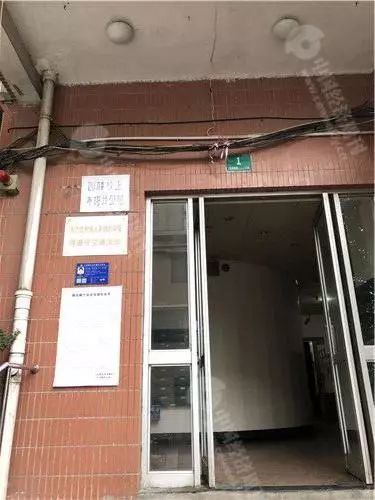 最后办公地址位于上海市杨浦区周家嘴路1220弄一处商住两用民居内（宋杰 | 摄）